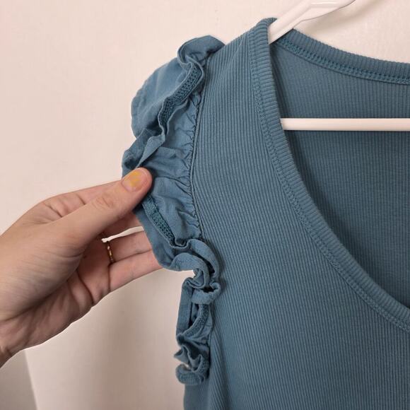 Old Navy Blue Ribbed Ruffle Shoulder Casual Closet Staple Girly Blouse Size 2XL - Picture 6 of 7